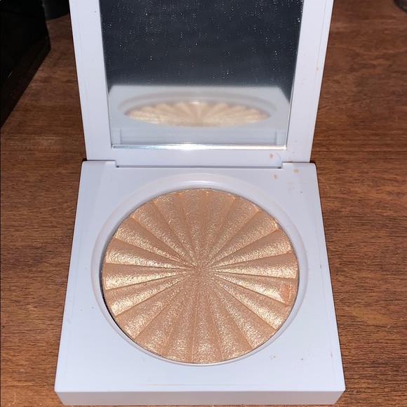 Highlight - Picture 2 of 2